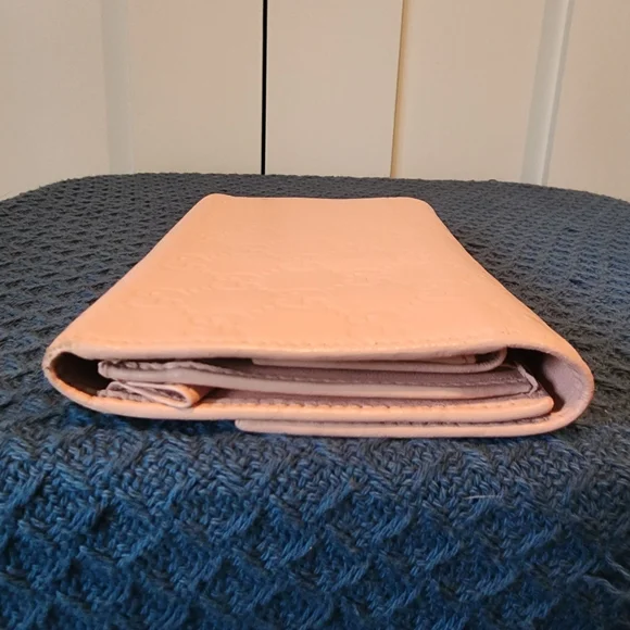 Gucci Guccissima light Pink wallet EUC - Picture 6 of 14